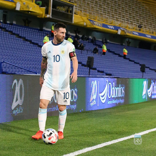مباراة النصر والريالصراع الأضواء في عالم كرة القدم