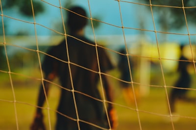 تعليم لعب كرة القدم للمبتدئيندليل شامل للبدء من الصفر